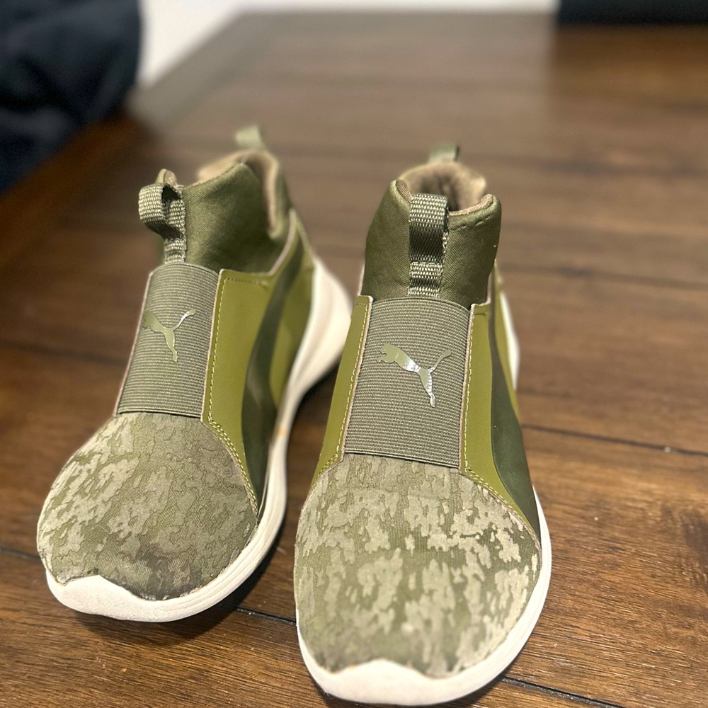 Puma sneakers